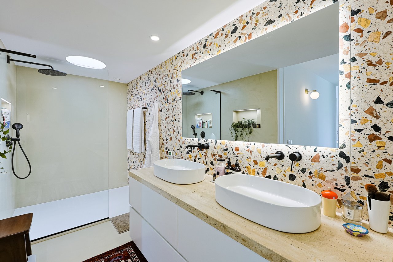 “The Green Villa” – Elegant Luxury Villa with Pool in Carnaxide, Oeiras