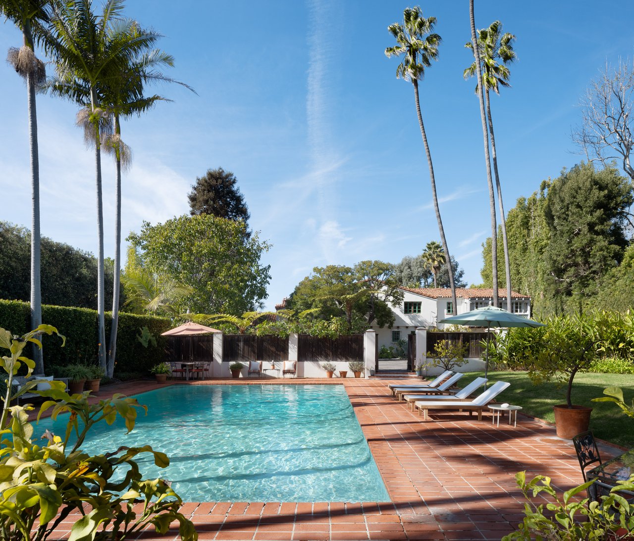 1707 San Vicente Blvd