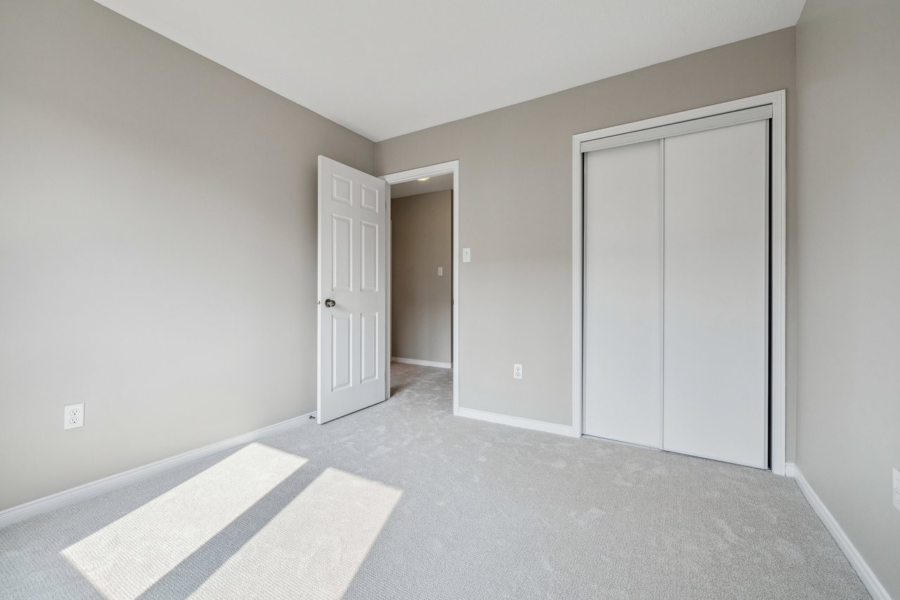 Freehold Townhouse on Quiet Court