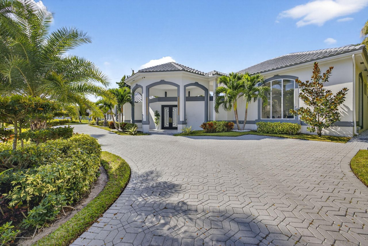 2673 NW 64th Boulevard