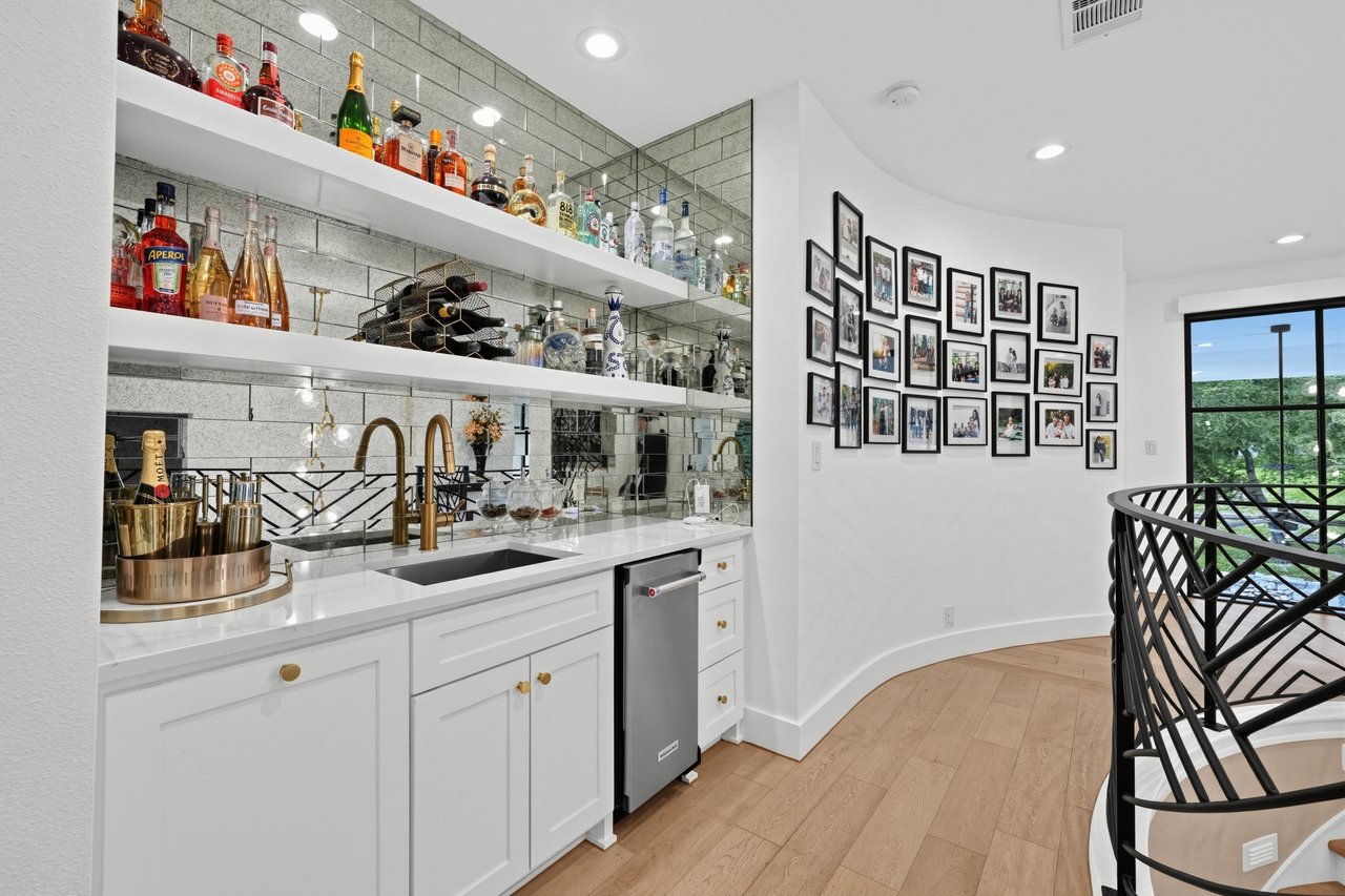 THE CANOPY 3.3 private acres in the heart of West Lake Hills.