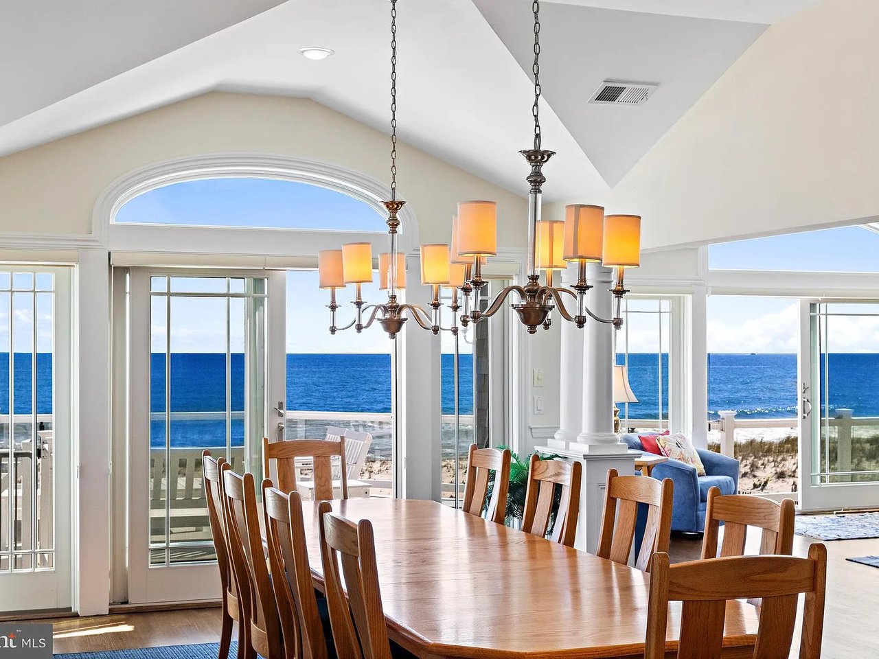 1095 Long Beach Blvd #B