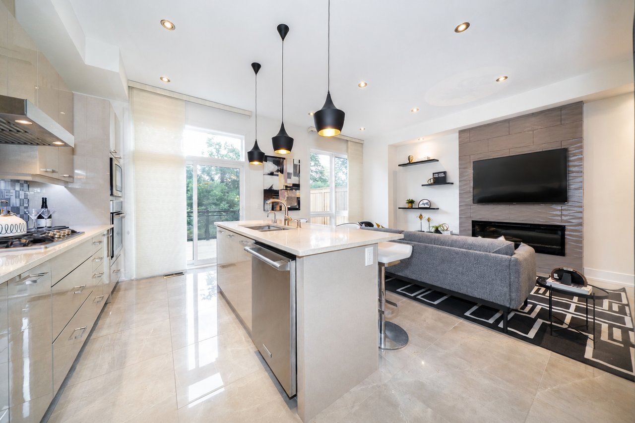 20 Crestridge Drive