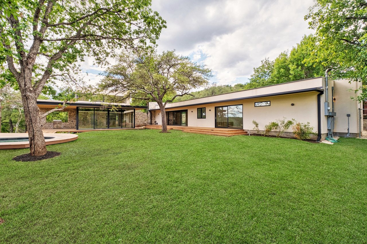 203 Wildcat Hollow and 100 Redbud Trail