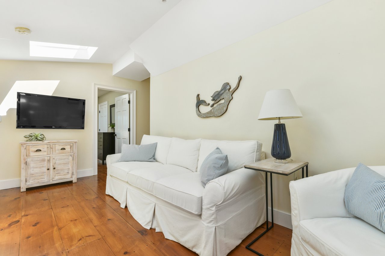 4 Margin Court