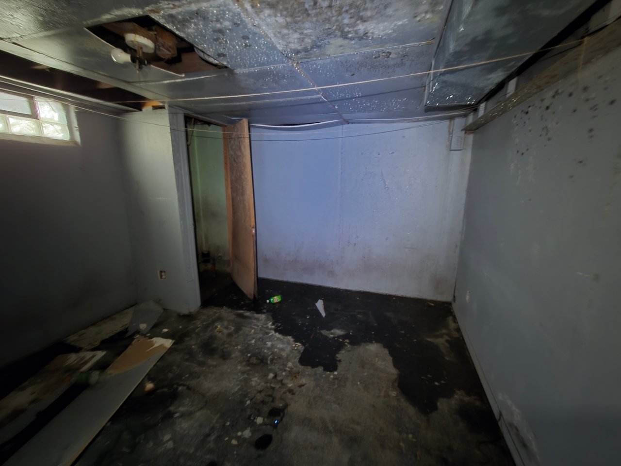 12020 Stout St