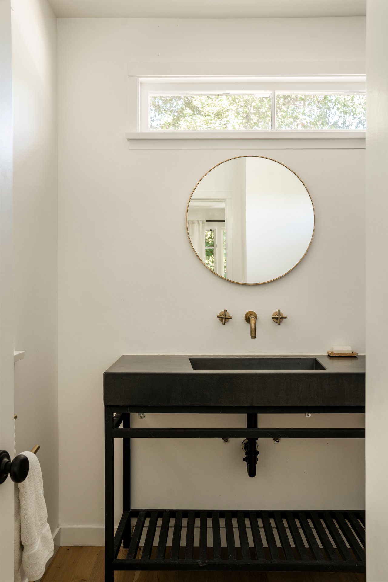 2410 Nichols Canyon Rd