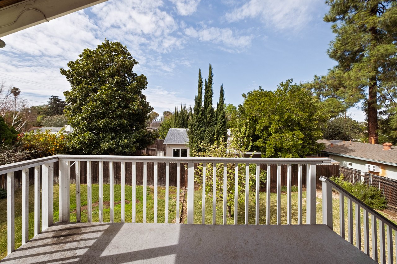 23153 Canzonet St, Woodland Hills