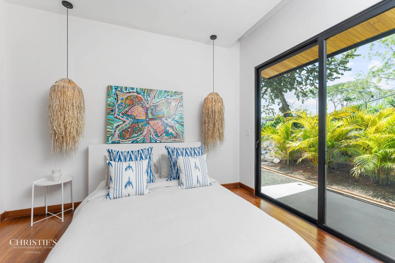 Casa Lola – Contemporary Beachside Oasis in Playa Grande