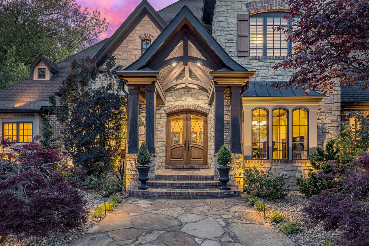 1015 Claymark Drive