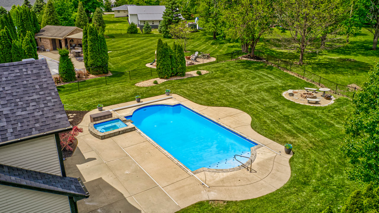 1114 Rockwell Dr