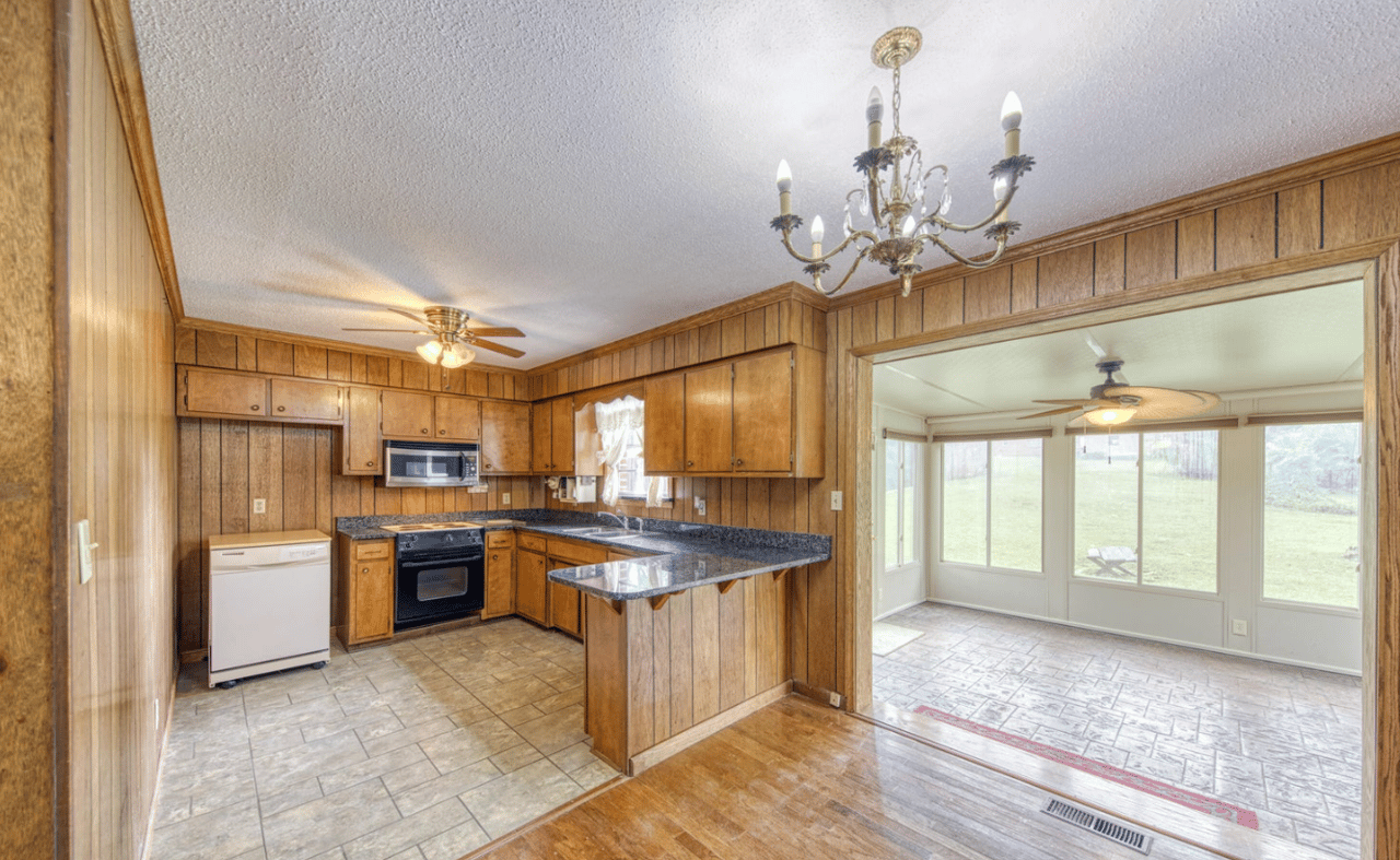 1652 Forest Heights Circle