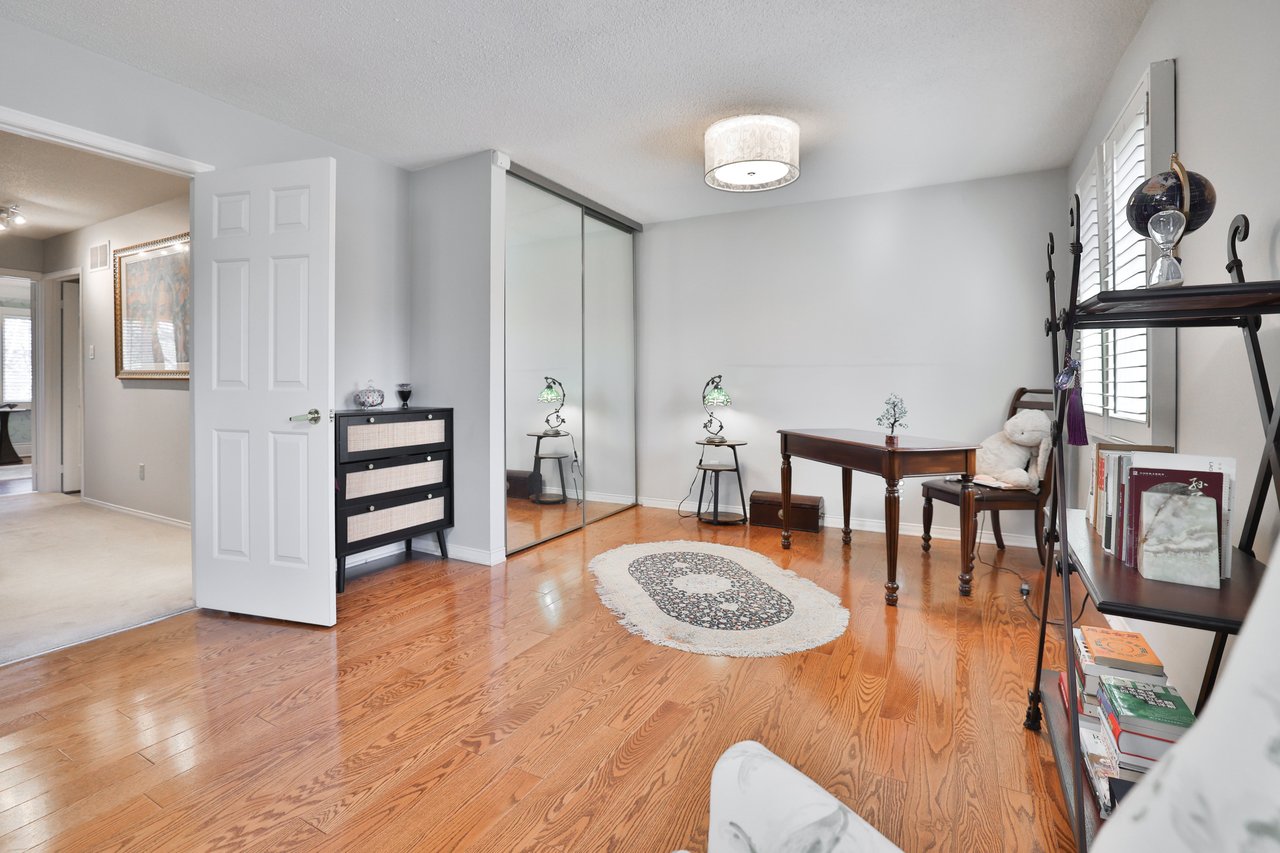 45 Tradwind Drive, Oakville