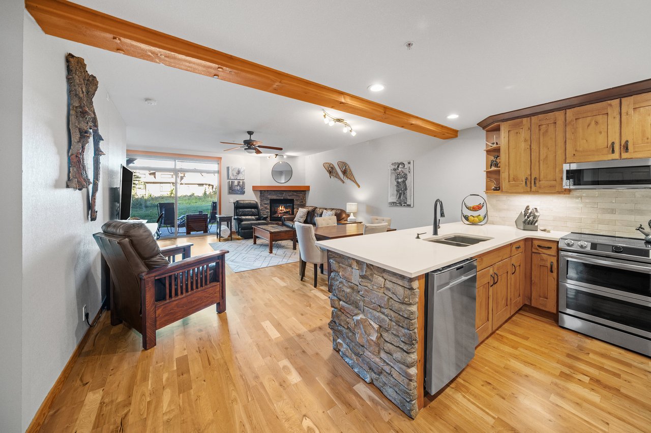 112-104 Armstrong Place