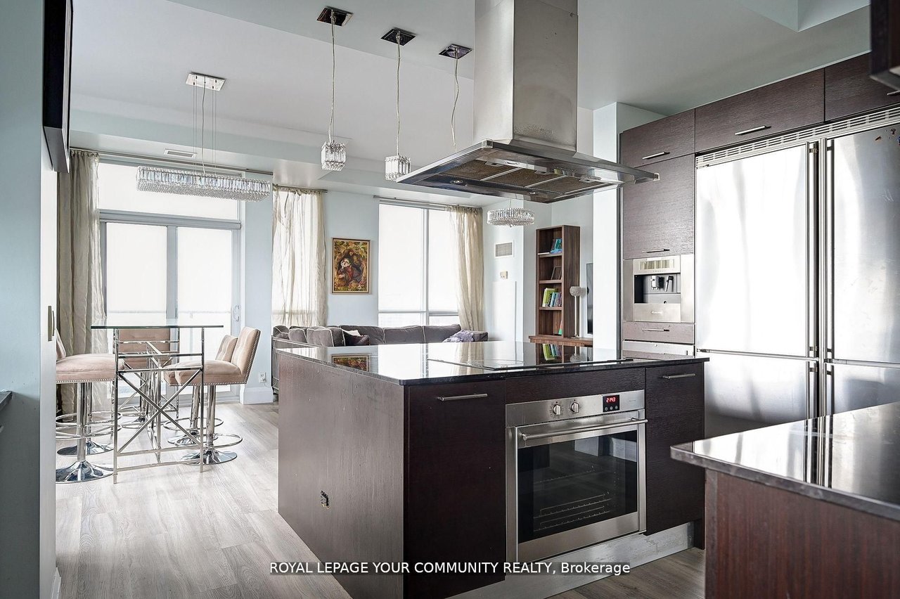 PREMIUM YORKVILLE LIVING