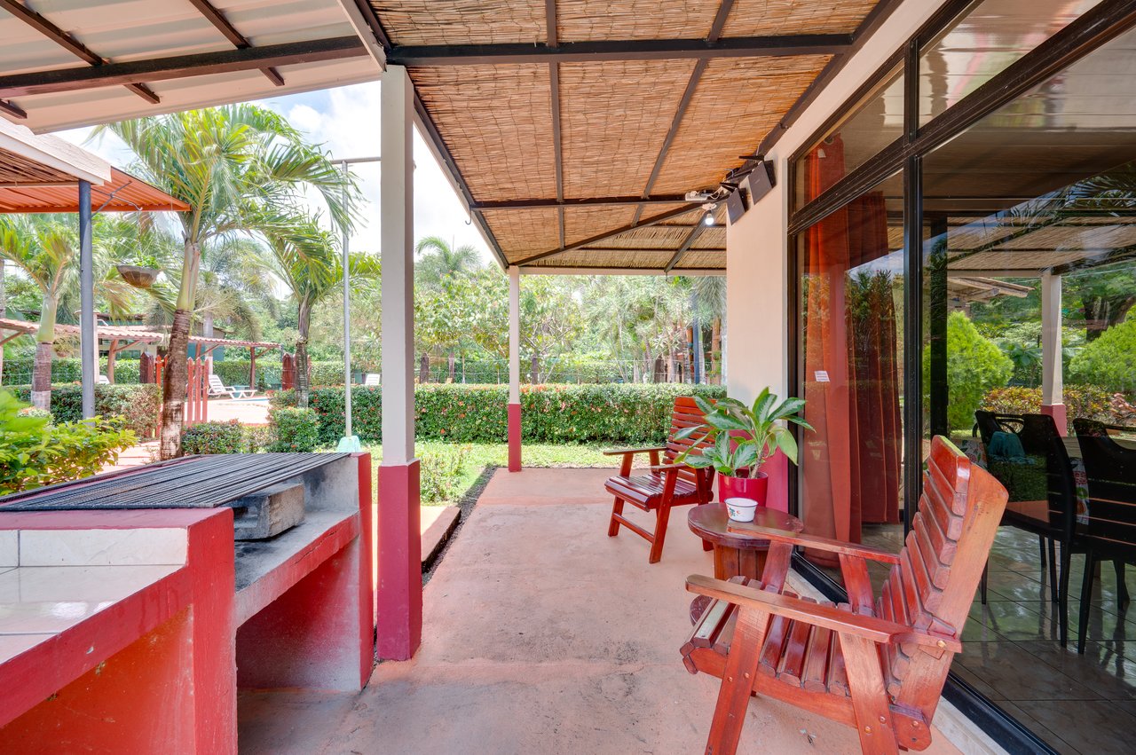 Tamarit House | Spacious Tropical Retreat in Villareal, Costa Rica