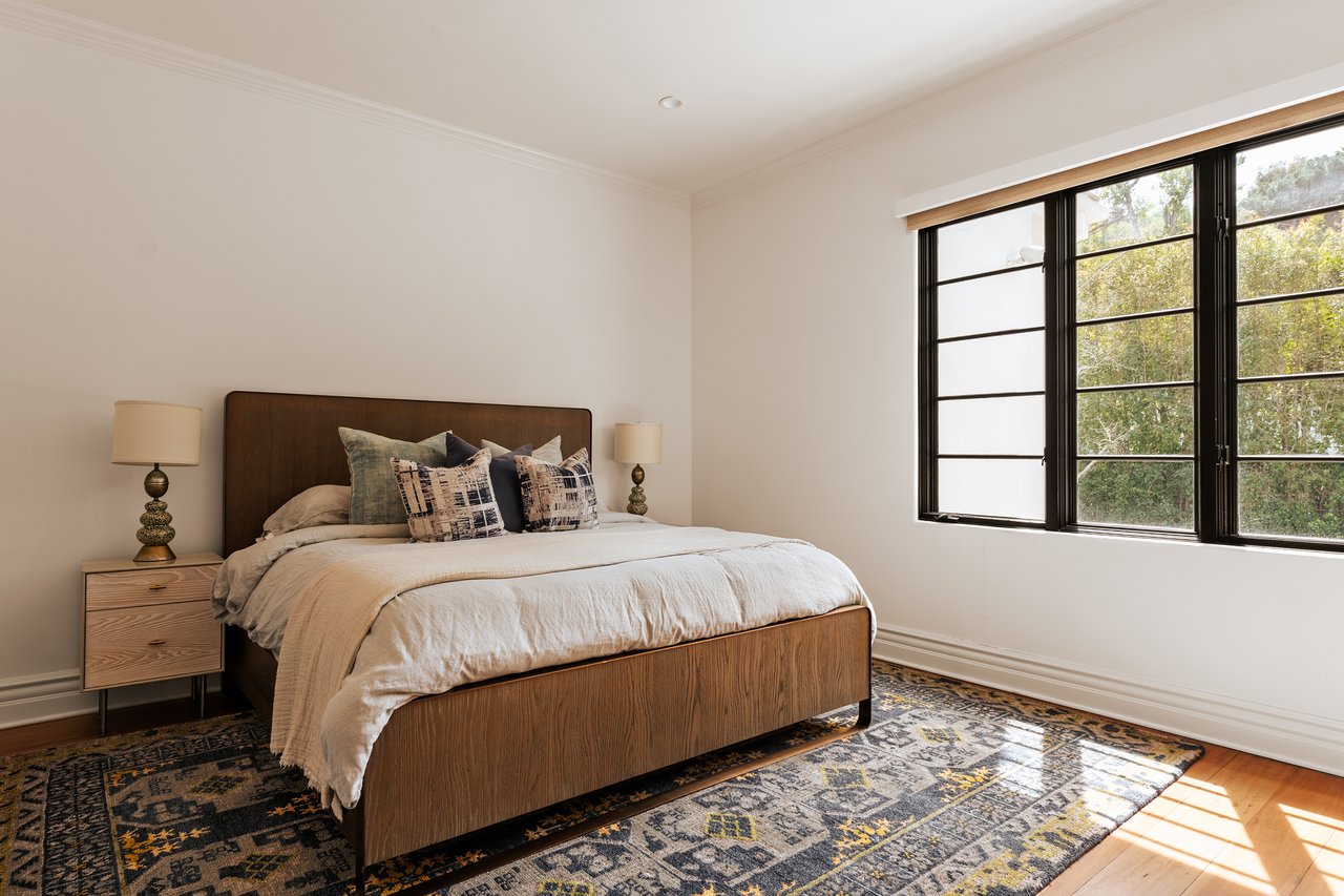 3901 Longridge Ave, Sherman Oaks