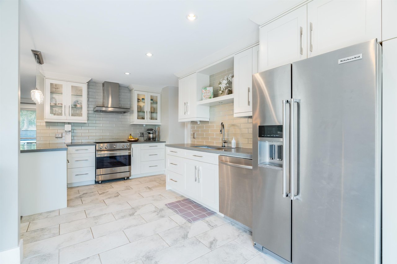 3156 Strathaven Ln