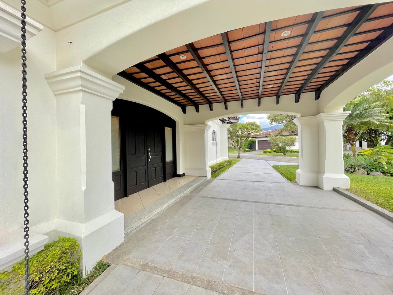 Neo Colonial Investment Home, Santa Ana, San Jose