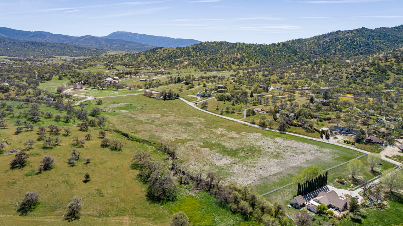Jeffrey Rd,Tehachapi, CA  93561   
