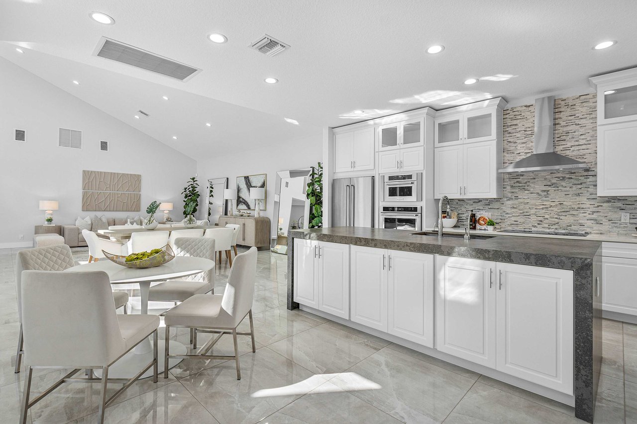 17170 Coral Cove