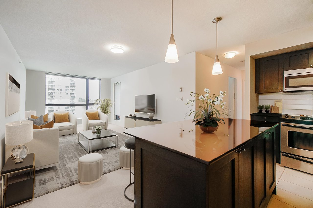 708-7225 Acorn Ave