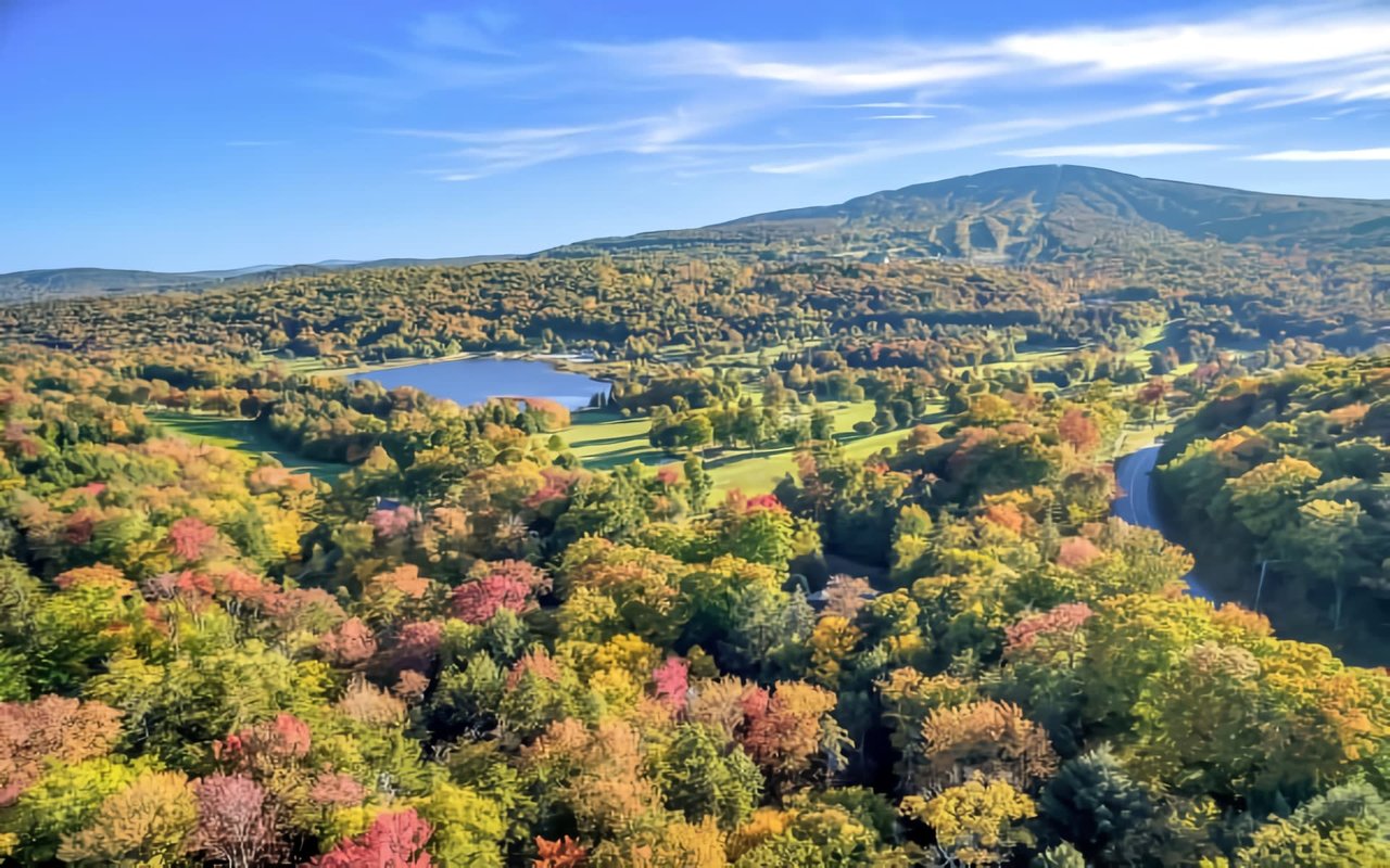 Fall Foliage Scenery