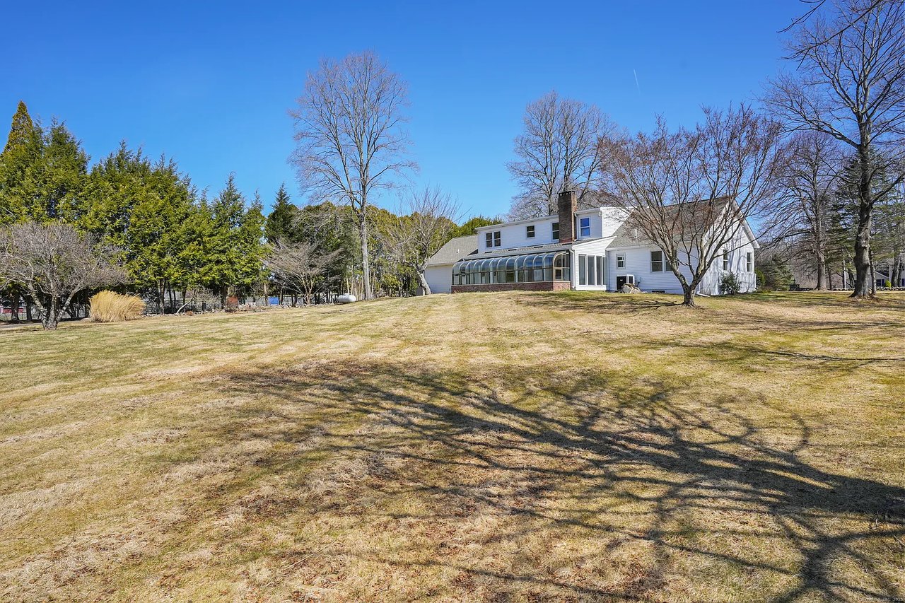 160 Old Hawleyville Rd