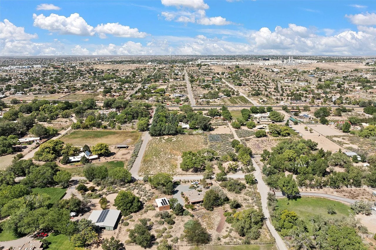 490 El Camino Campo
