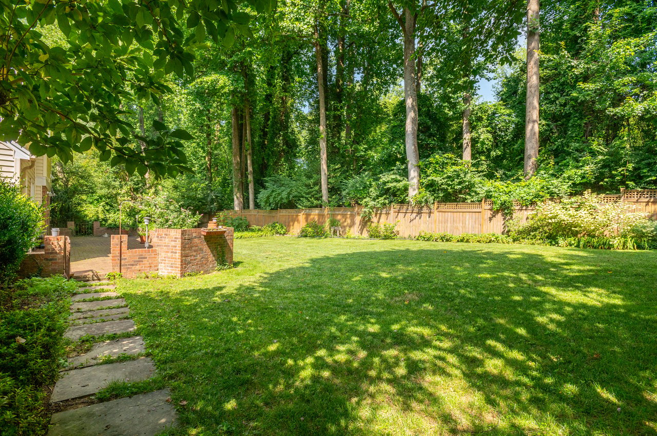 9606 Whitecedar Ct