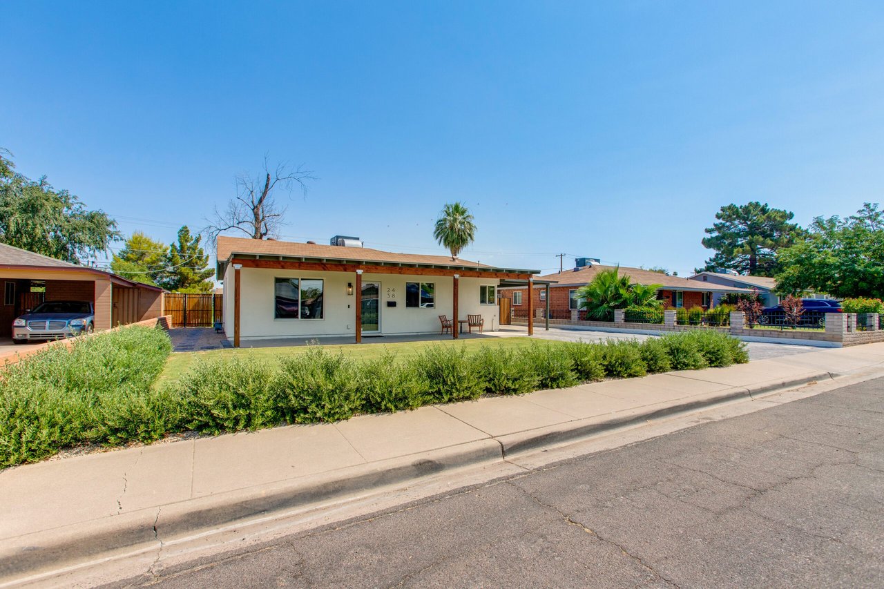 2438 E Indianola Ave.