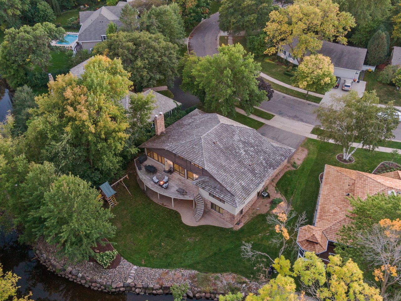 5629 Woodcrest Drive, Edina