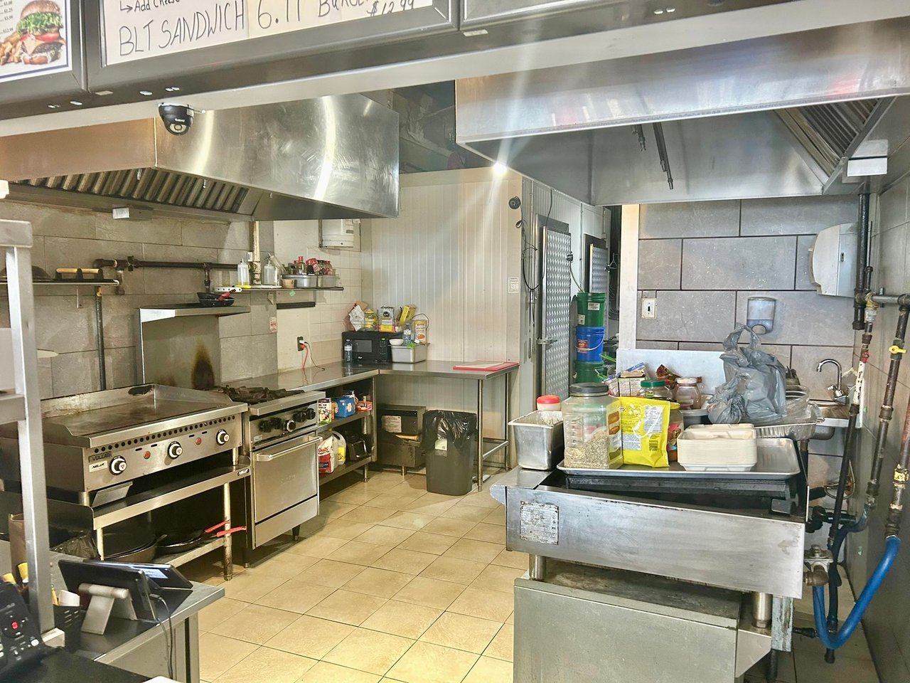 433 Simcoe Street Unit: 3