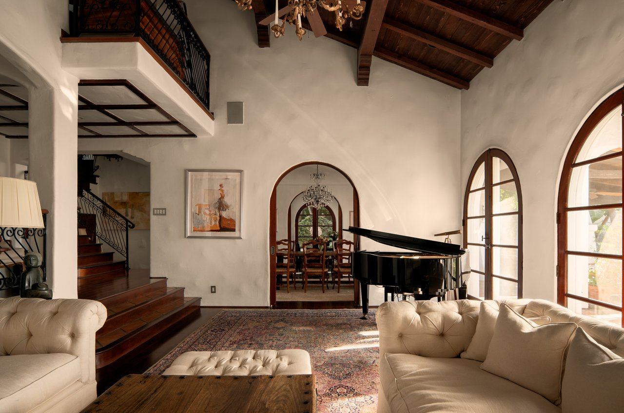 1665 Summitridge Dr, Beverly Hills