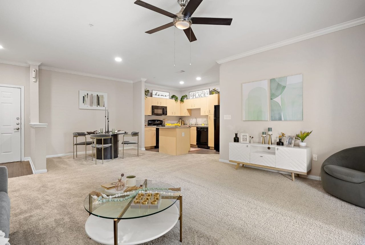 Spacious 2BR/2BA | Resort Amenities & Garages Available