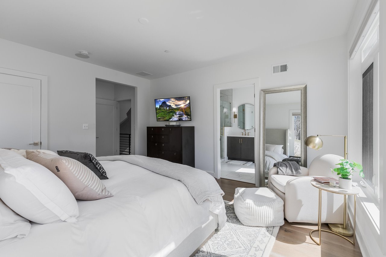 8201 River Rd, Bethesda, MD 20817