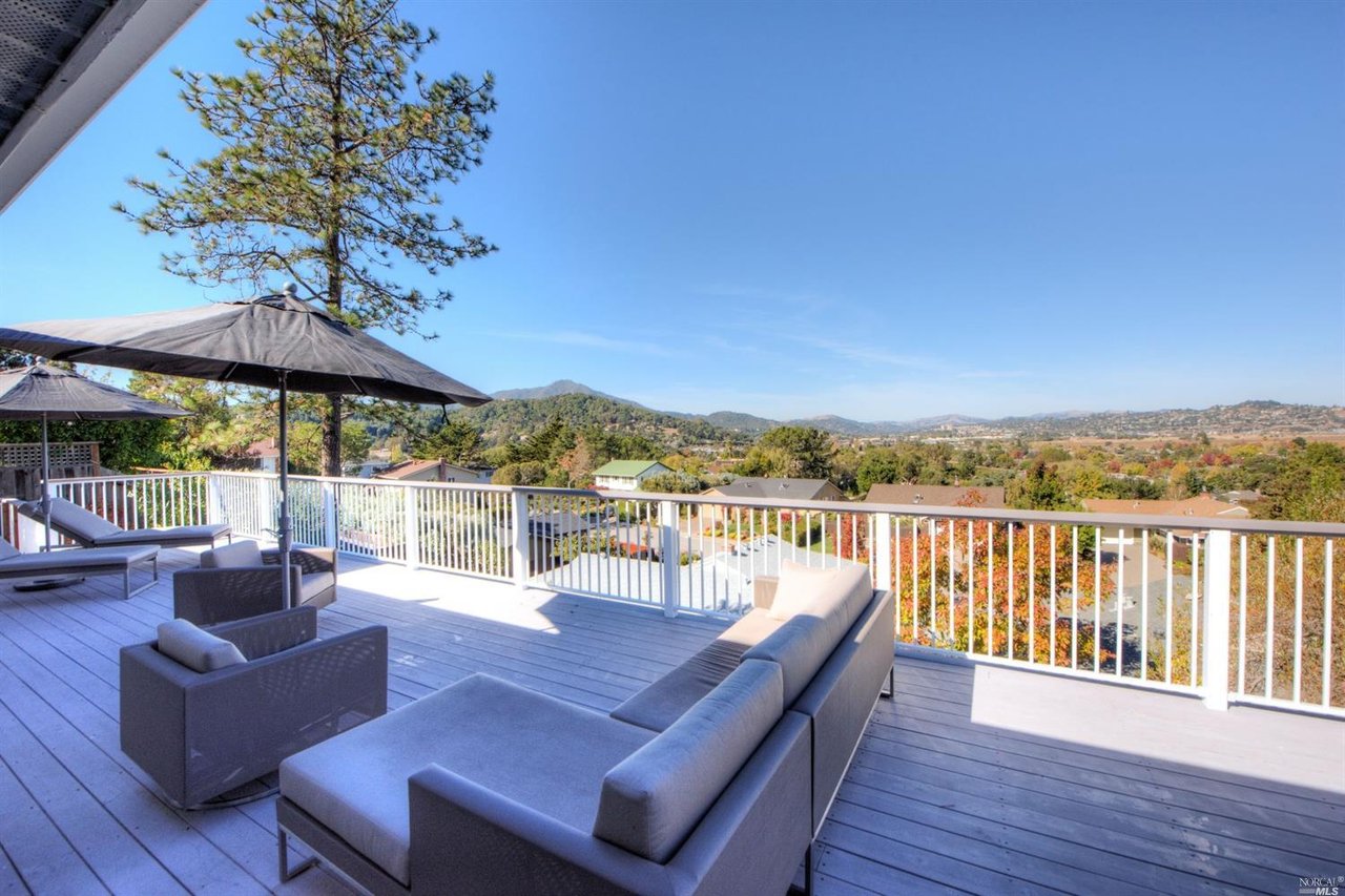 13 Constitution Dr