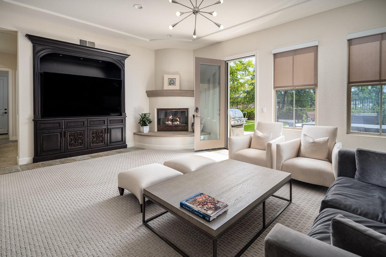 MODERN LIVING IN MIRASOL