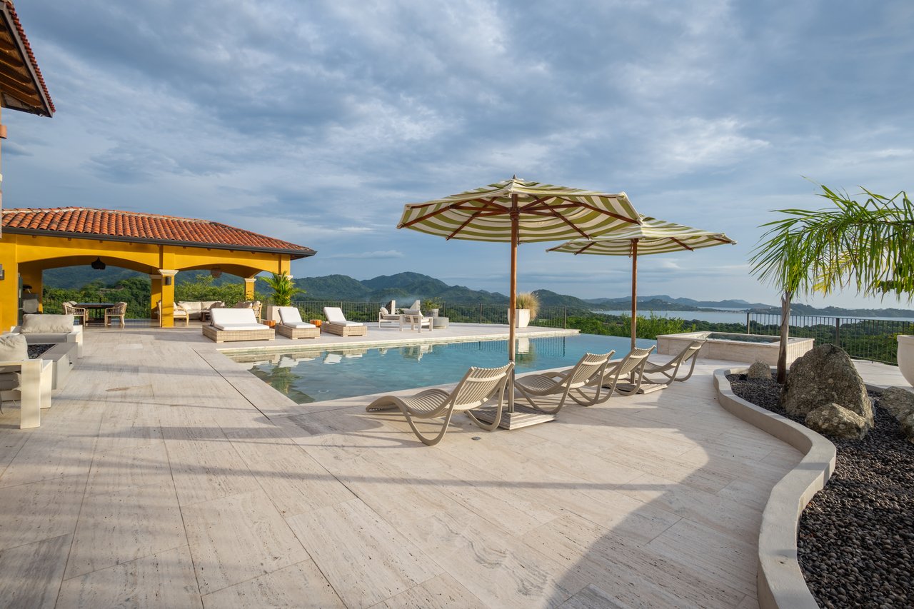 Casa Loro - Luxury Estate