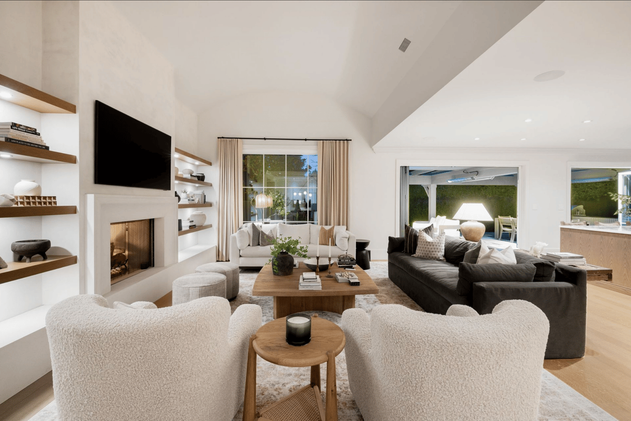 4374 Erwin Drive