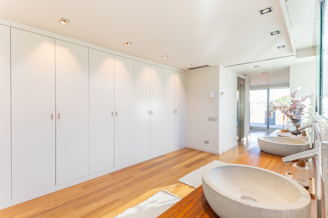 Exclusive house for sale in the centre of Sant Cugat 