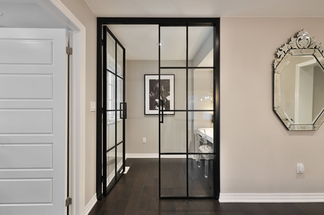 3205 Violet Gardens, Oakville