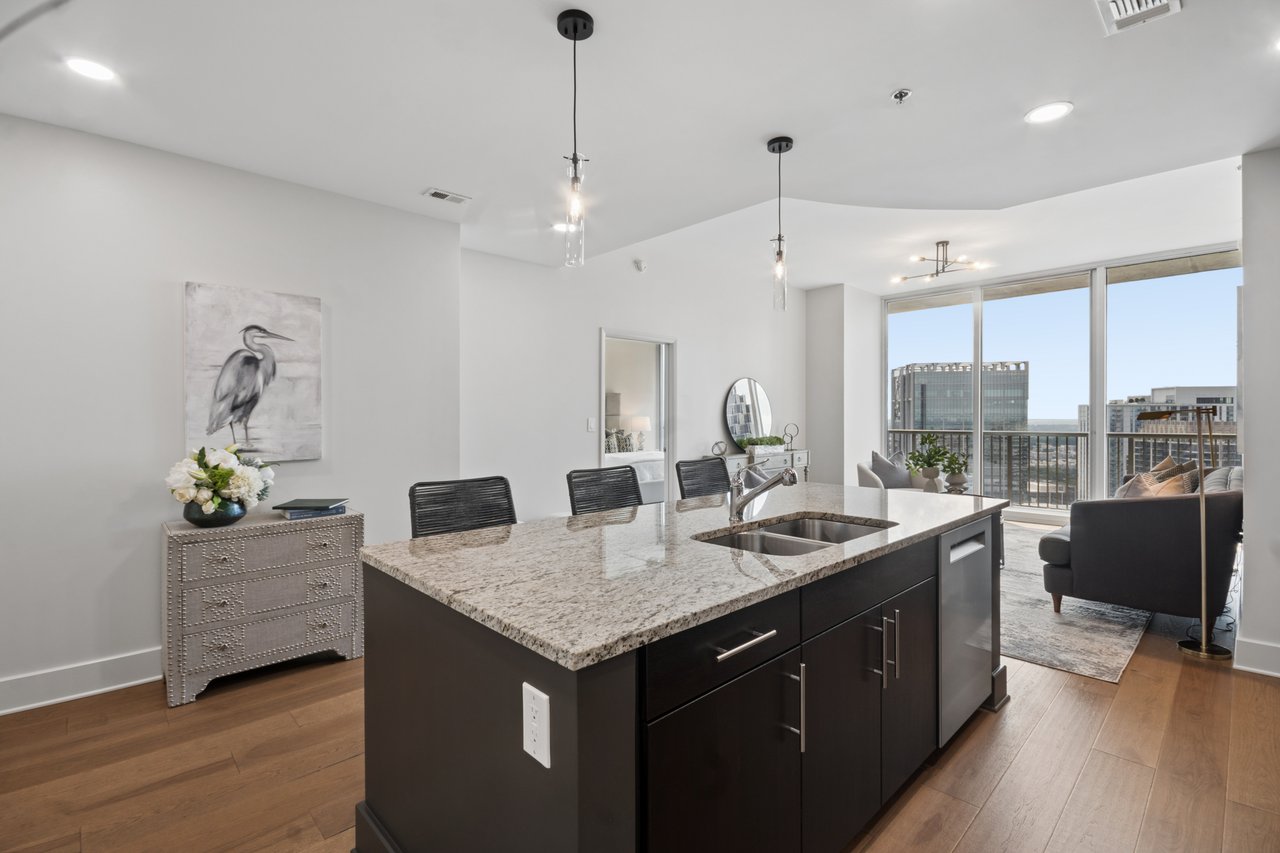 1080 Peachtree Street NE Unit 3215