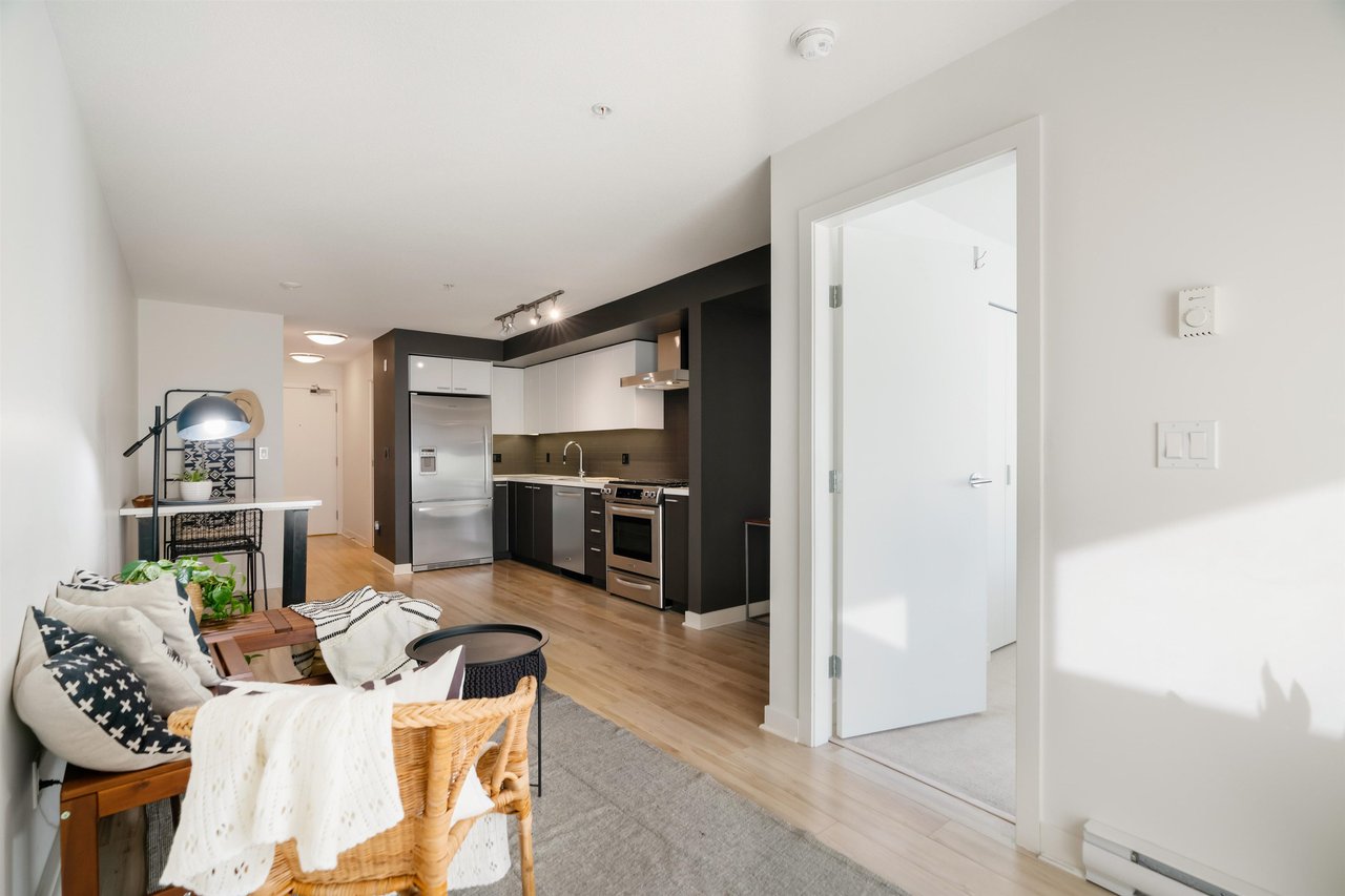 315-2888 E 2nd Ave
