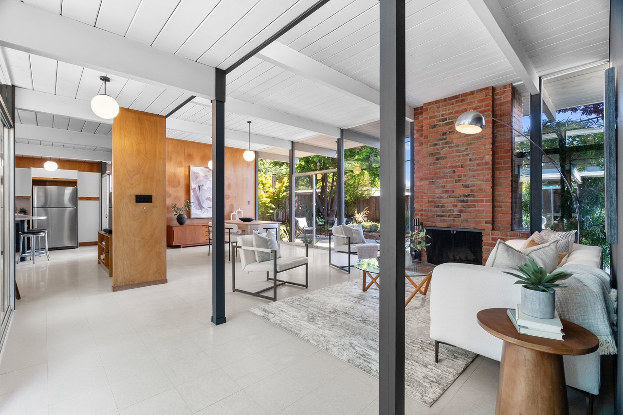 2326 Fairglen Drive