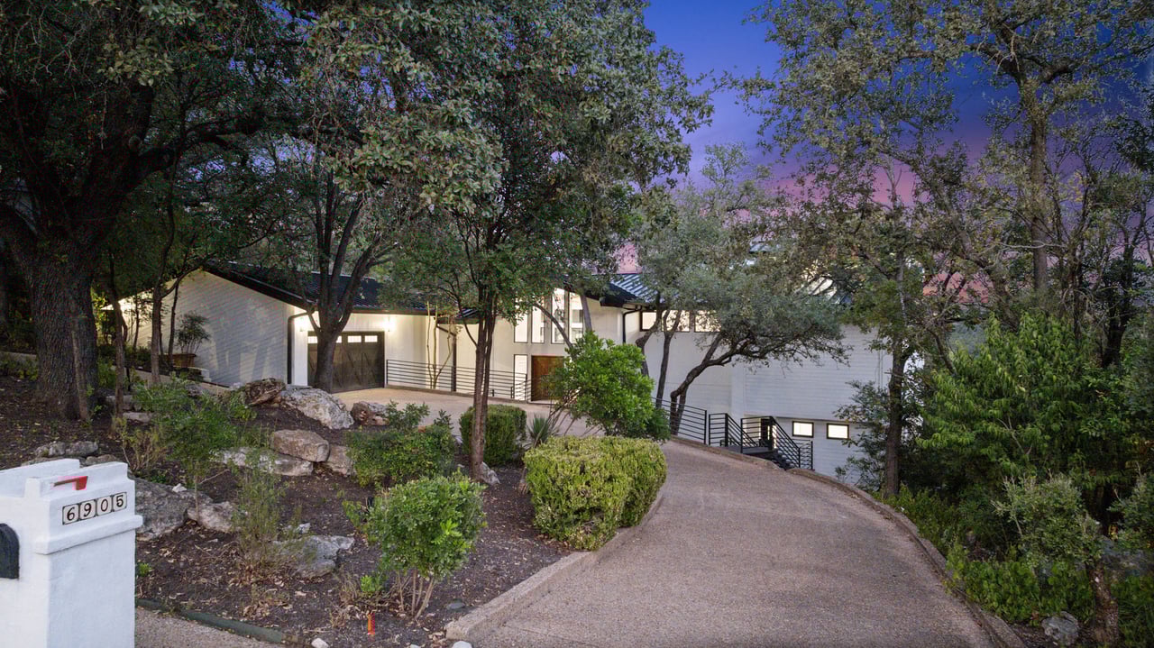 6905 Ladera Norte | Contemporary Northwest Hills Estate