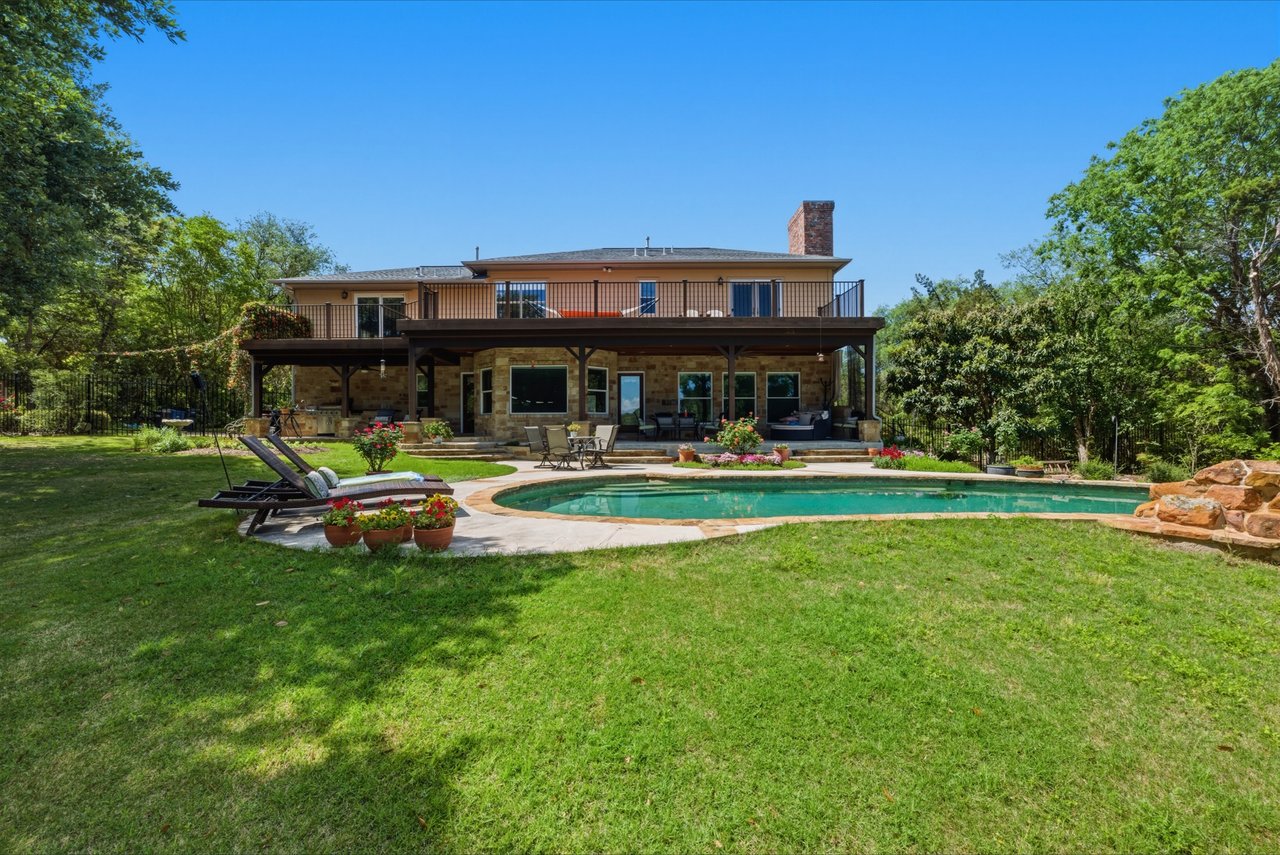Tucked Away in West Lake Hills