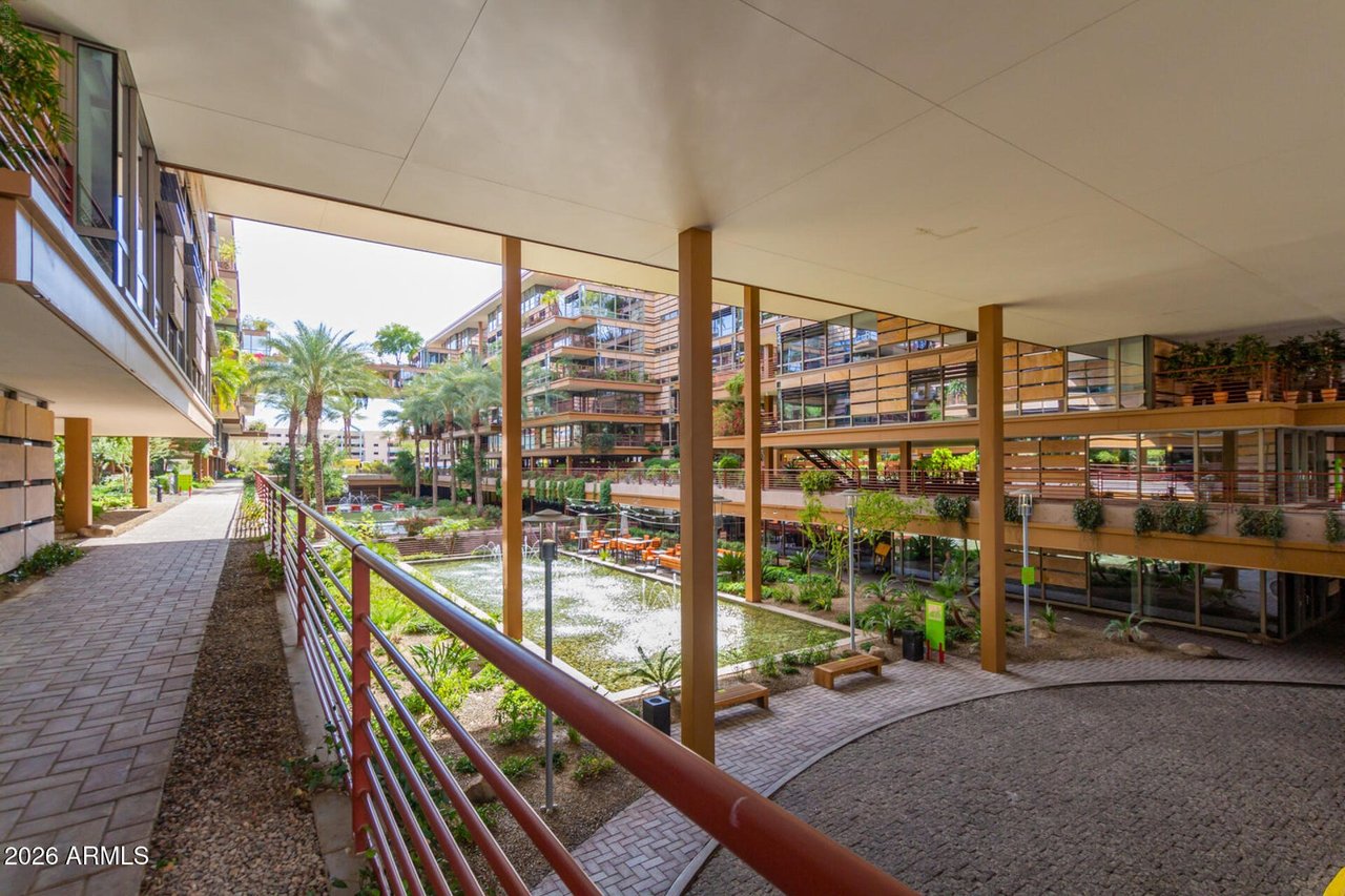 7127 E Rancho Vista Dr, #3009