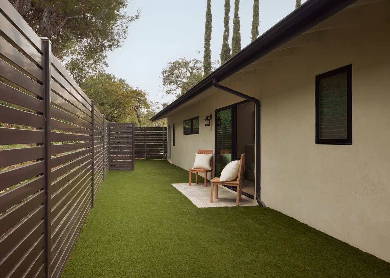 15674 Royal Ridge Rd, Sherman Oaks