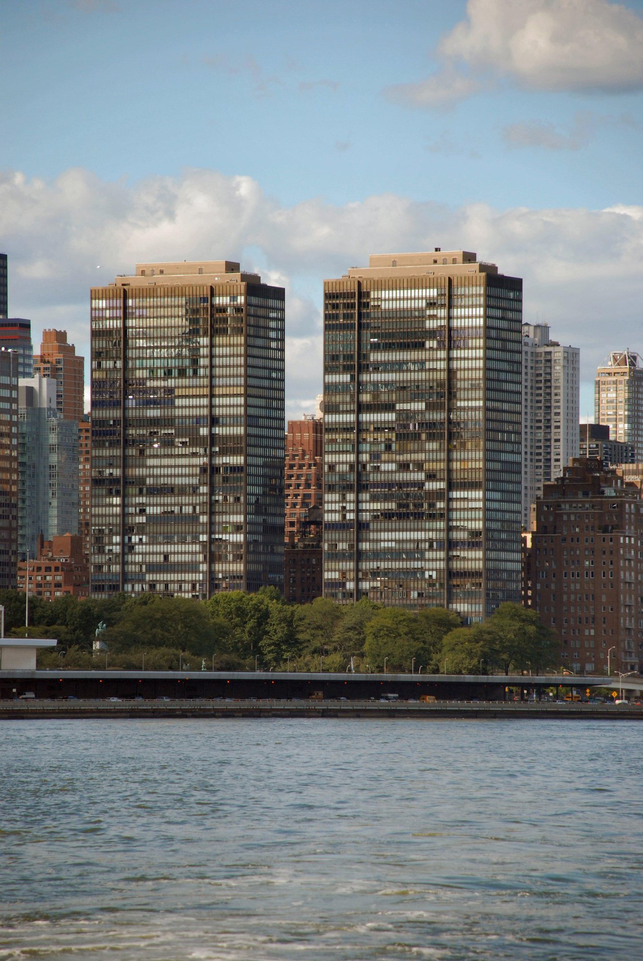 870 United Nations Plaza, 28A